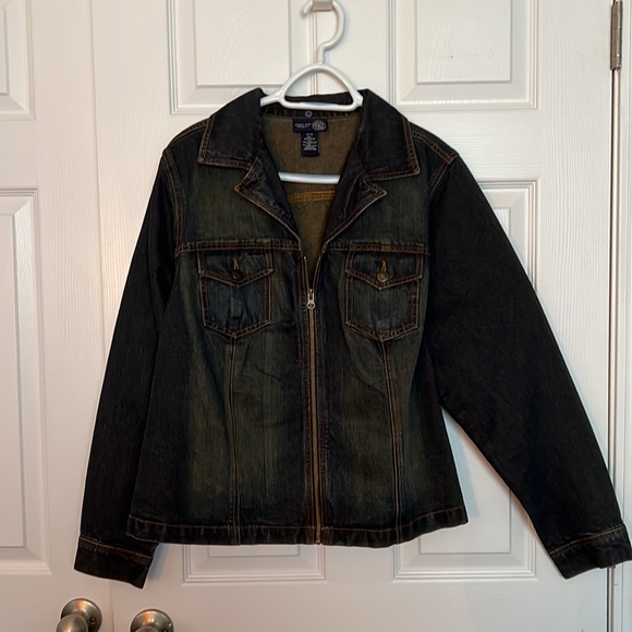 Venezia distressed jean jacket with removable faux fur collar, size 14/16 - Picture 3 of 4